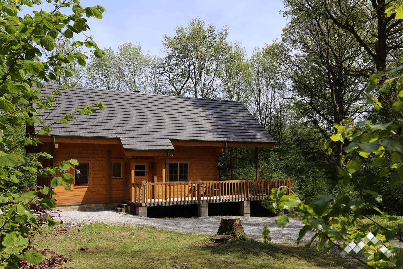 Chalet avec sauna et bain nordique pour 6 personnes à Hastière